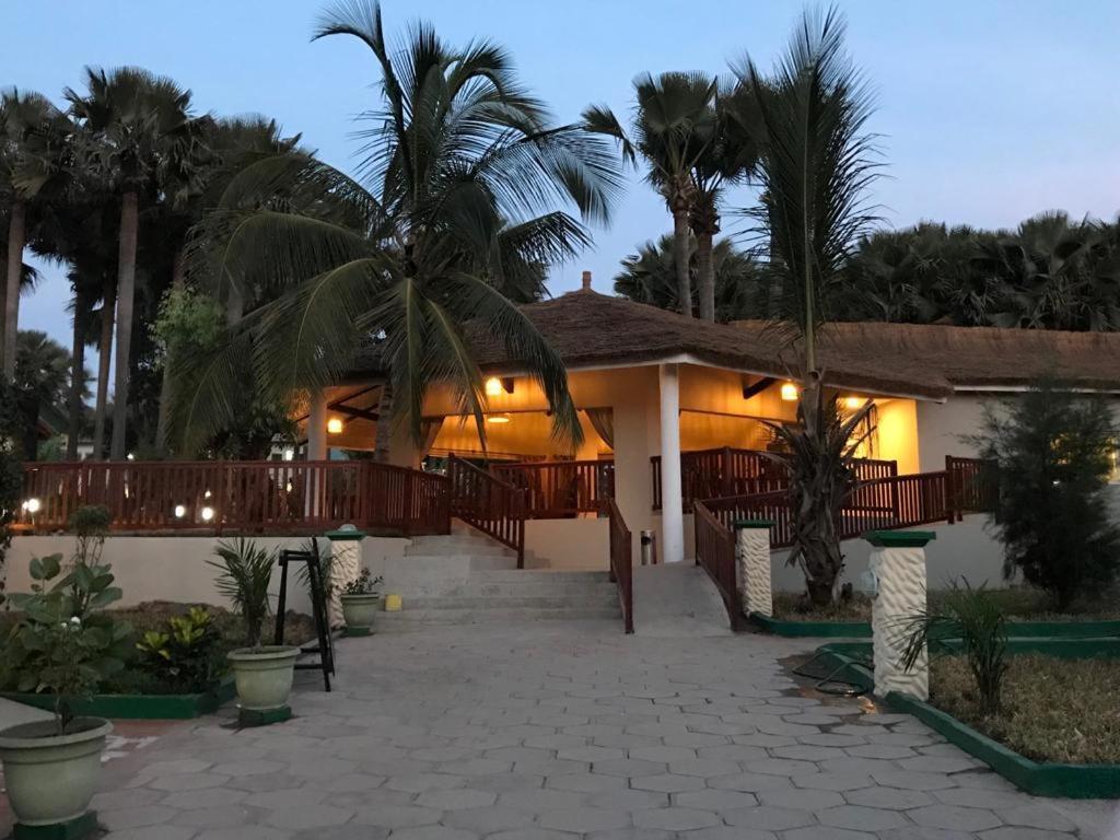 Holiday Beach Club 克罗里 外观 照片